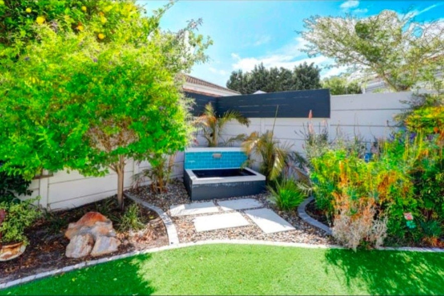 3 Bedroom Property for Sale in Wellway Park East Western Cape
